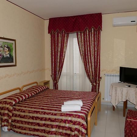 Hotel L'Ulivo Mirabella Eclano Экстерьер фото