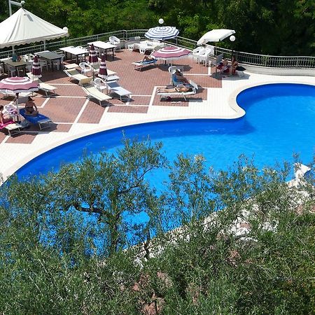 Hotel L'Ulivo Mirabella Eclano Экстерьер фото