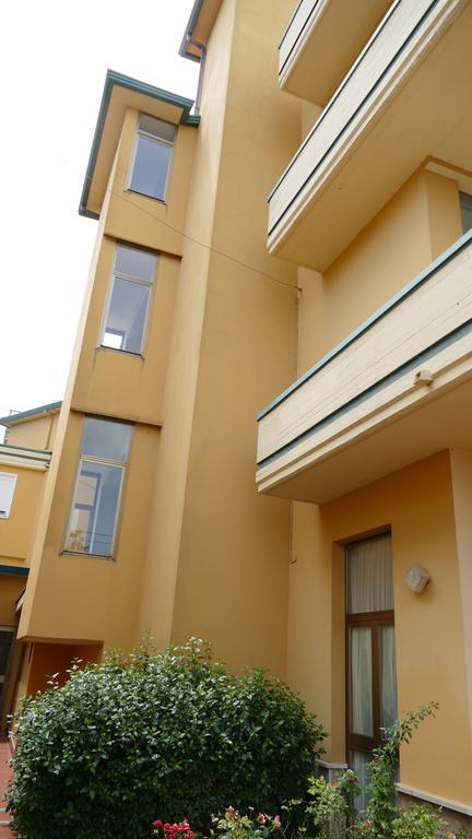 Hotel L'Ulivo Mirabella Eclano Экстерьер фото