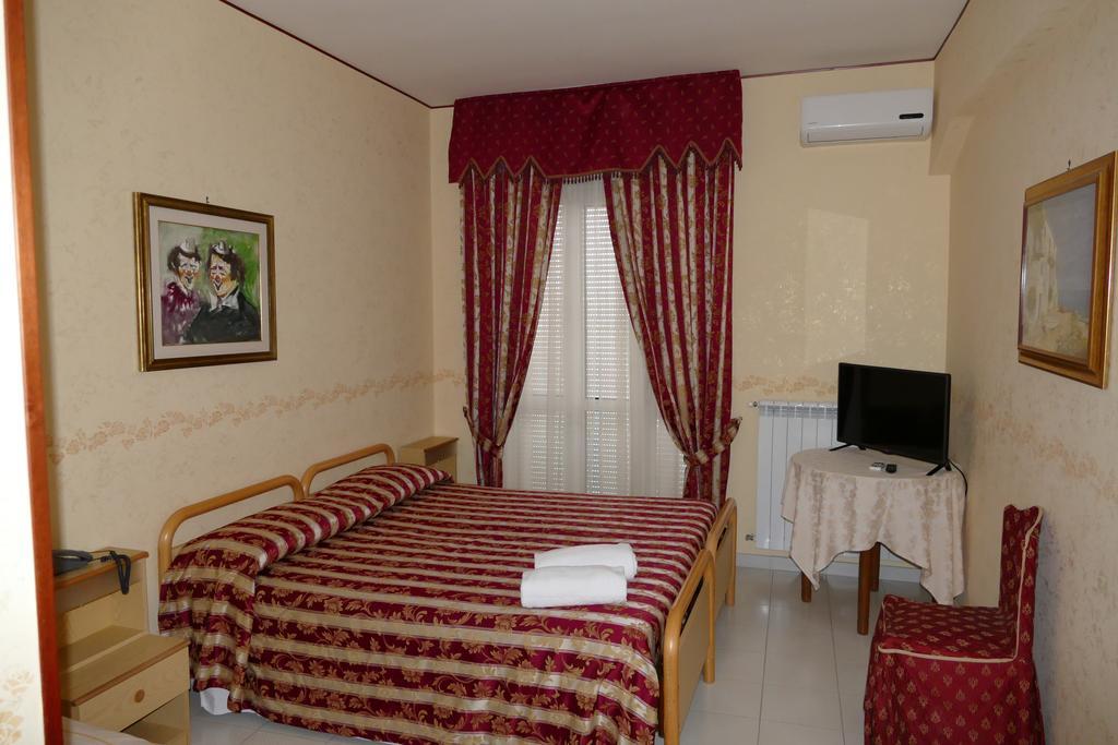 Hotel L'Ulivo Mirabella Eclano Экстерьер фото