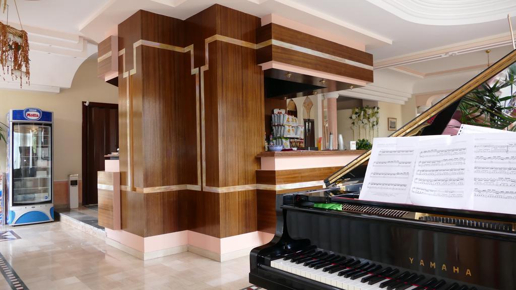 Hotel L'Ulivo Mirabella Eclano Экстерьер фото